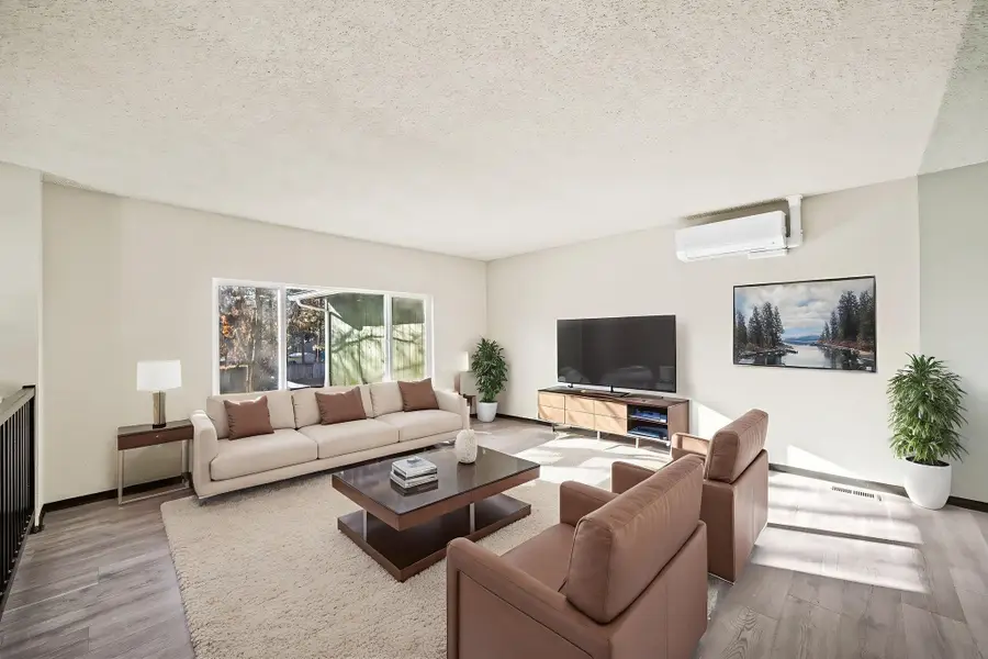 11448 W Meadowview Ln, Nine Mile Falls, WA 99026 - Image #2