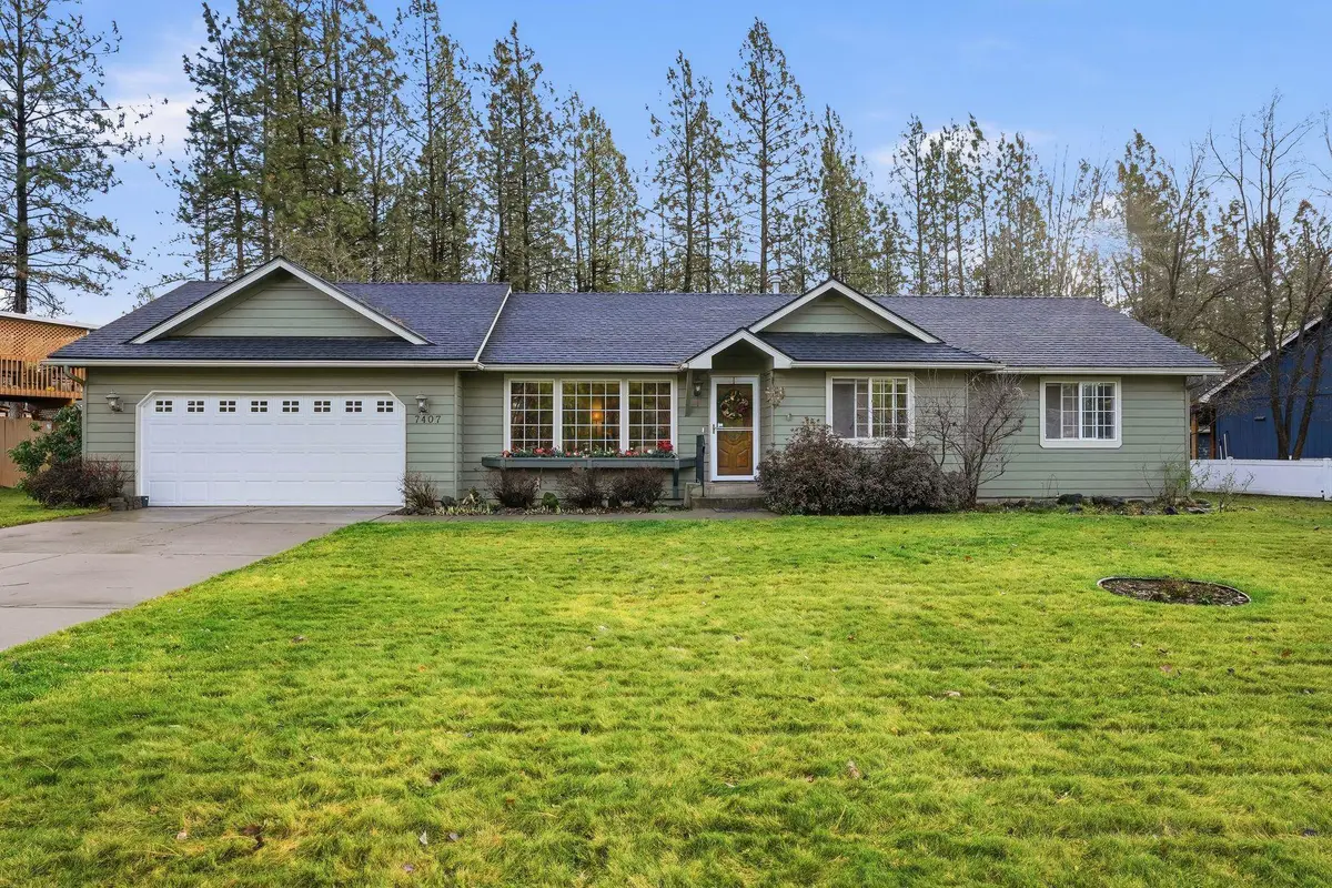 7407 W Ridgecrest Ave, Nine Mile Falls, WA 99026 - Image #1
