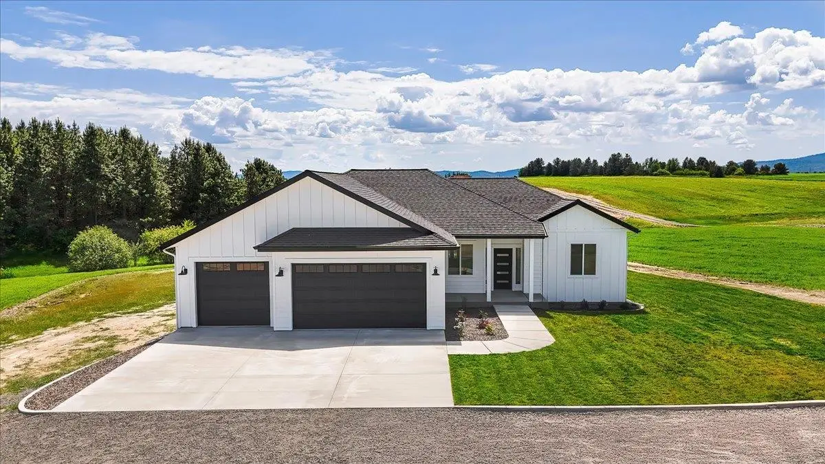 8521 W Dahl Rd, Deer Park, WA 99006 - Image #1