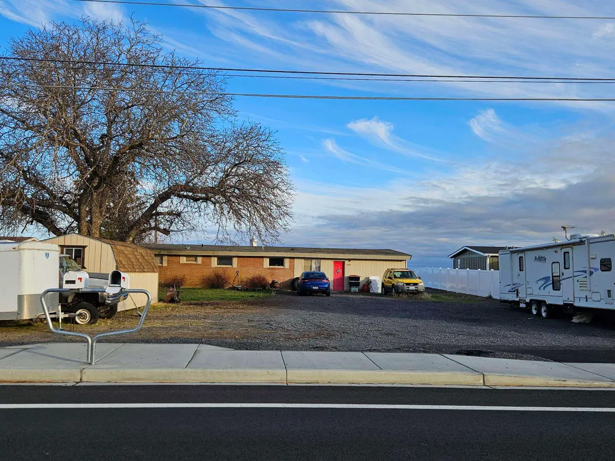 3089 NE Westshore Dr, Moses Lake, WA 98837 - Image #1