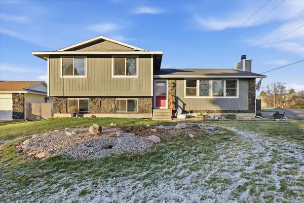 15421 E 14th Ave, Veradale, WA 99037