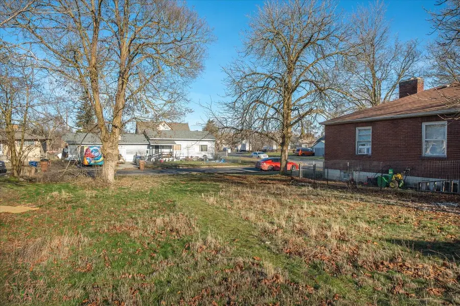 1507 W Chelan Ave, Spokane, WA 99205 - Image #2