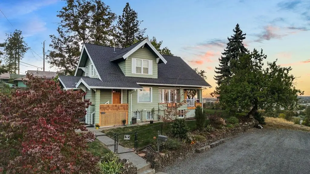 2128 E Altamont Pl, Spokane, WA 99202 - Image #1
