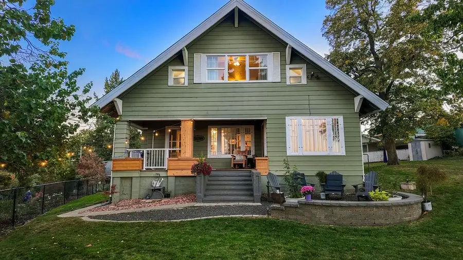 2128 E Altamont Pl, Spokane, WA 99202 - Image #2