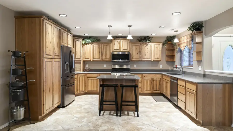 36210 N Waldrons Ln, Chattaroy, WA 99003 - Image #3