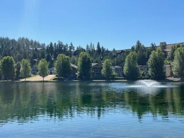 825 E Lakeview Ln, Spokane, WA 99208 - Image #2