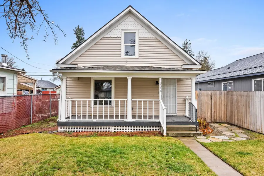 824 E Crown Ave, Spokane, WA 99207 - Image #2