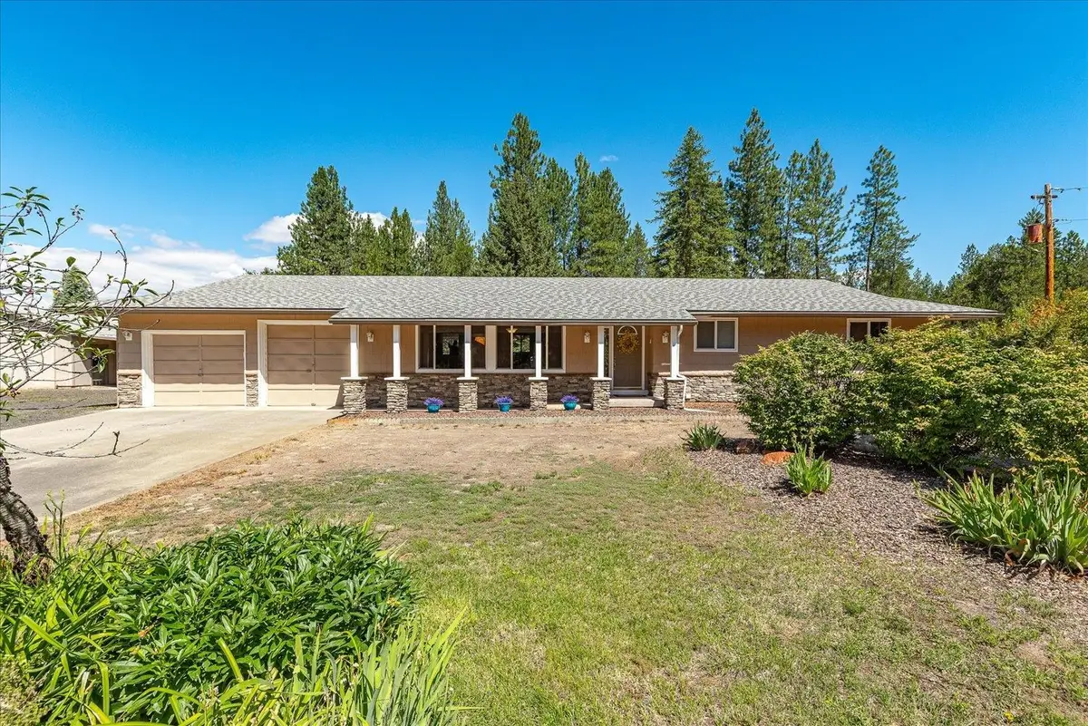 7621 E Hamilton Rd, Chattaroy, WA 99003 - Image #1