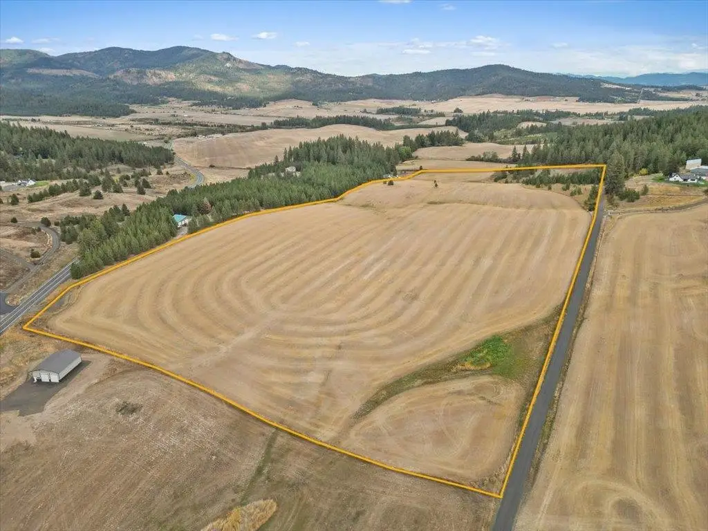 000 E Horton Rd, Rockford, WA 99030 - #1