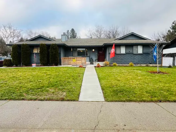 526 W Regina Ave, Spokane, WA 99218