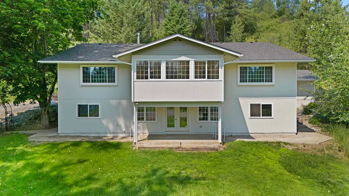 28921 N River Estates Rd, Chattaroy, WA 99003 - Image #1