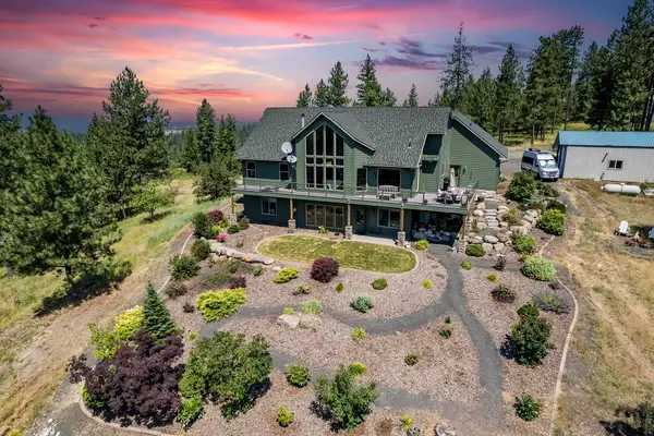 12715 E Deer Creek Rd, Chattaroy, WA 99003