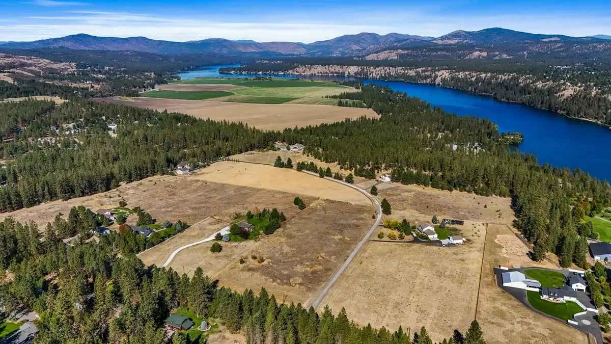 xxxx N Lake Terrace Ln, Nine Mile Falls, WA 99026 - Image #1