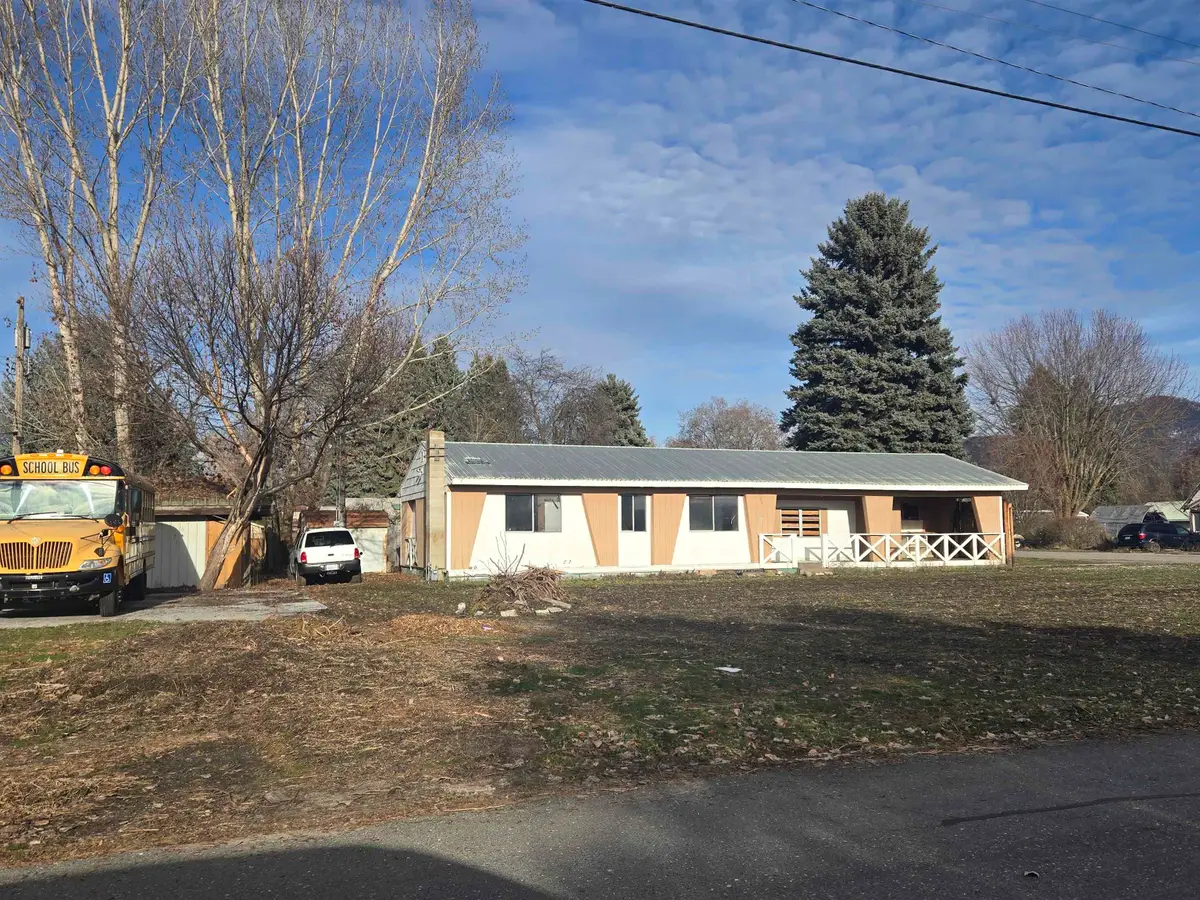 308 S Victoria St, Chewelah, WA 99109 - Image #1