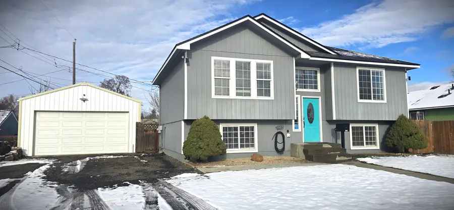 2119 E Buckeye Ave, Spokane, WA 99207 - Image #2