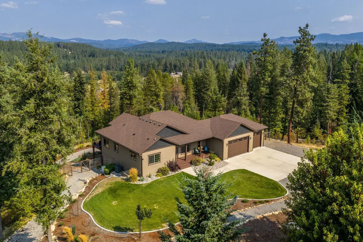 36120 N Milan-elk Rd, Chattaroy, WA 99003 - Image #1