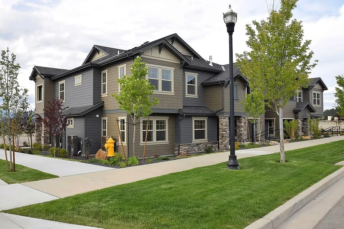 24499 E Pinnacle Ct #Unit D, Liberty Lake, WA 99019 - Image #1