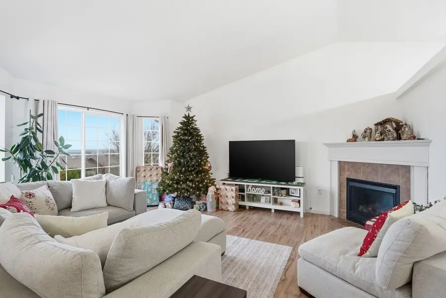 8015 S West Terrace Dr, Cheney, WA 99004 - Image #3