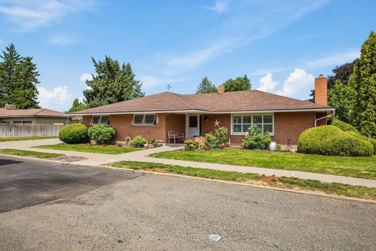 1104 Merriam St, Davenport, WA 99122 - #1