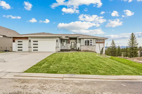 16933 E 15th Ln, Spokane Valley, WA 99037