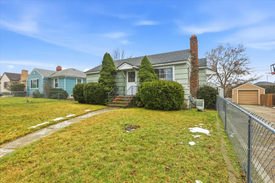 2619 W Lacrosse Ave, Spokane, WA 99205 - Image #2