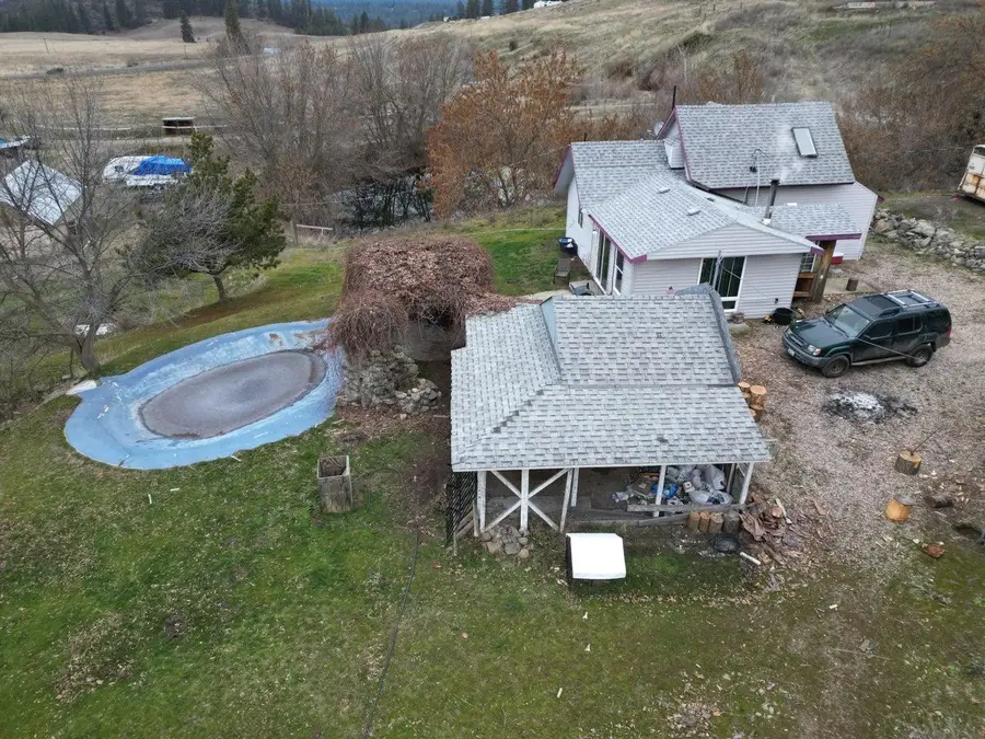 4552 Paradise Way, Hunters, WA 99137-0000 - Image #2