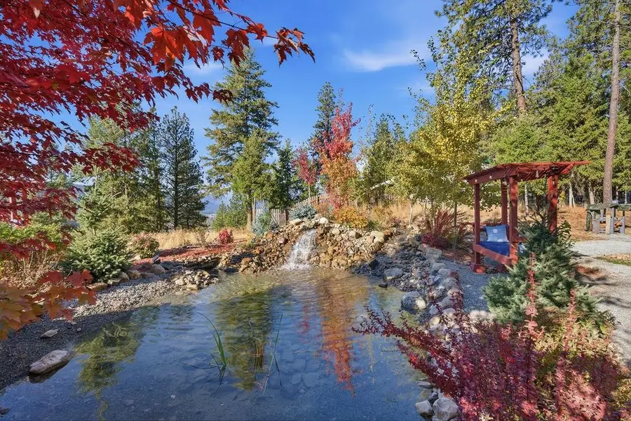 251 W Pleasant Dr, Newport, WA 99156 - Image #3