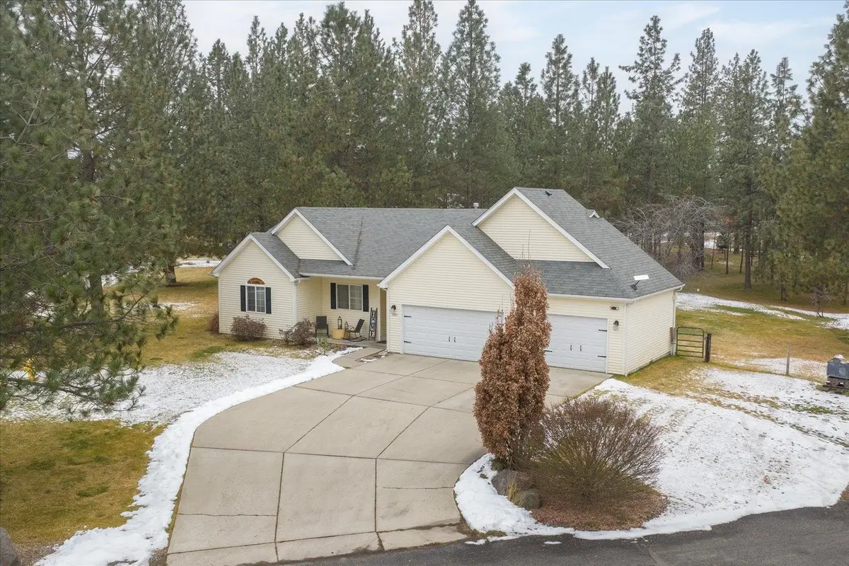 5885 Sandy Court Rd, Nine Mile Falls, WA 99026 - Image #1