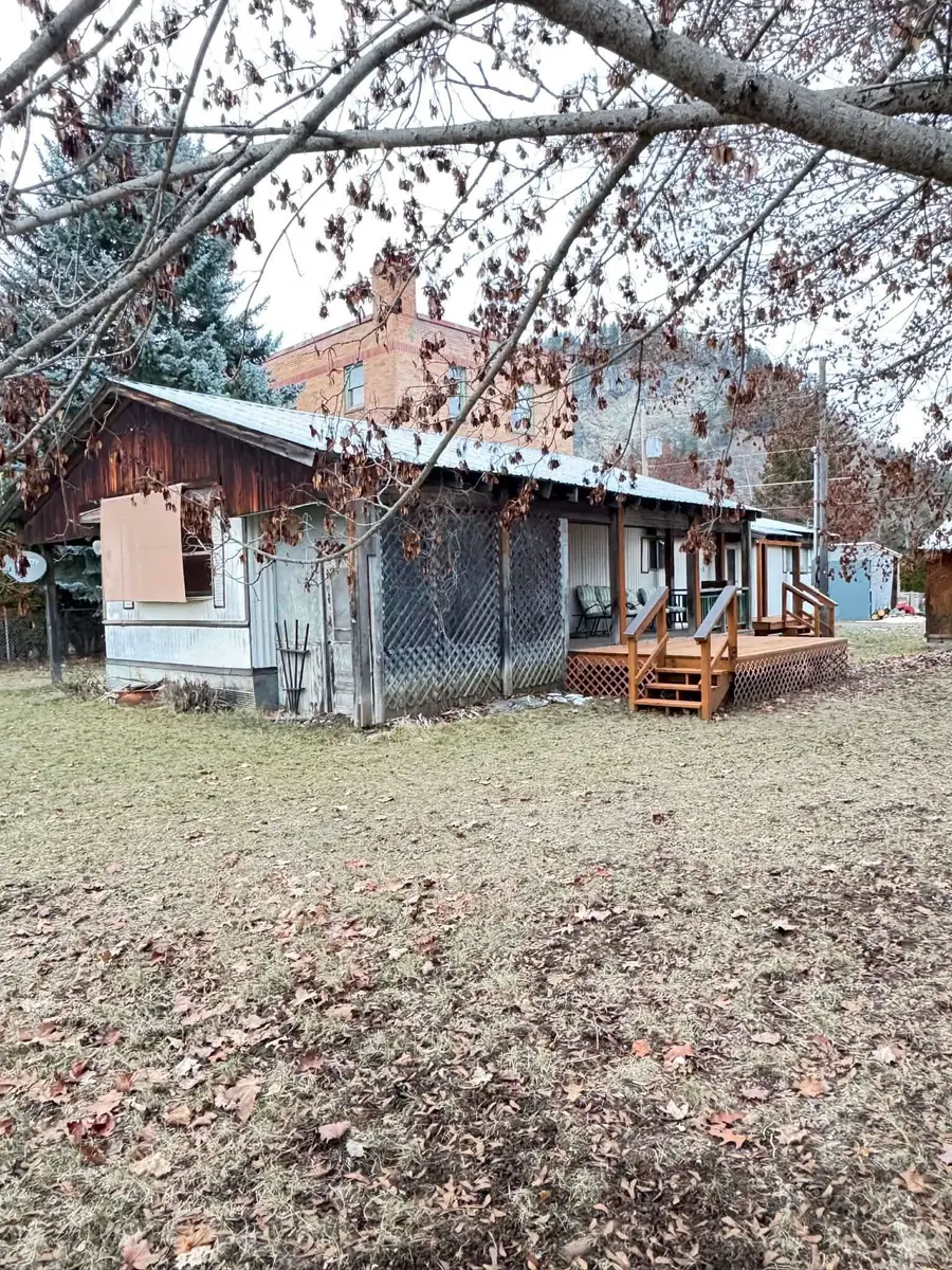 107 E 4th Ave, Metaline Falls, WA 99153 - Image #3