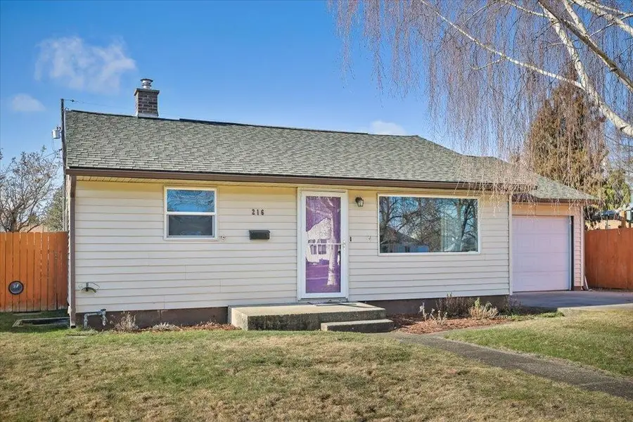 216 W Sussex Ct, Spokane, WA 99205 - Image #2