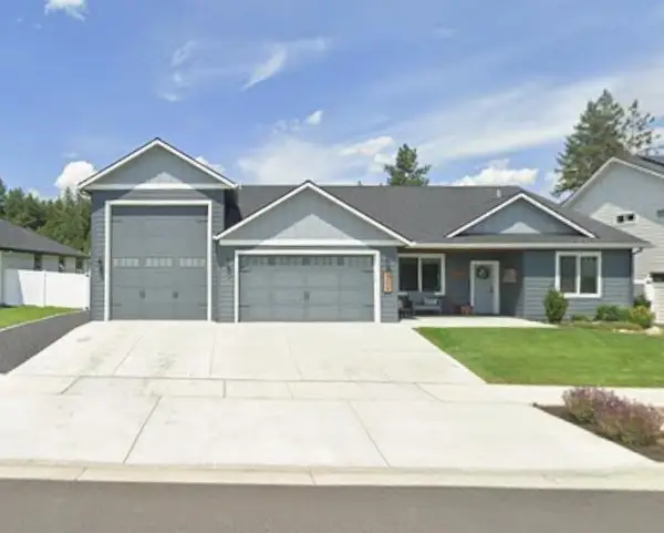 3409 E Yearling Rd, Chattaroy, WA 99003