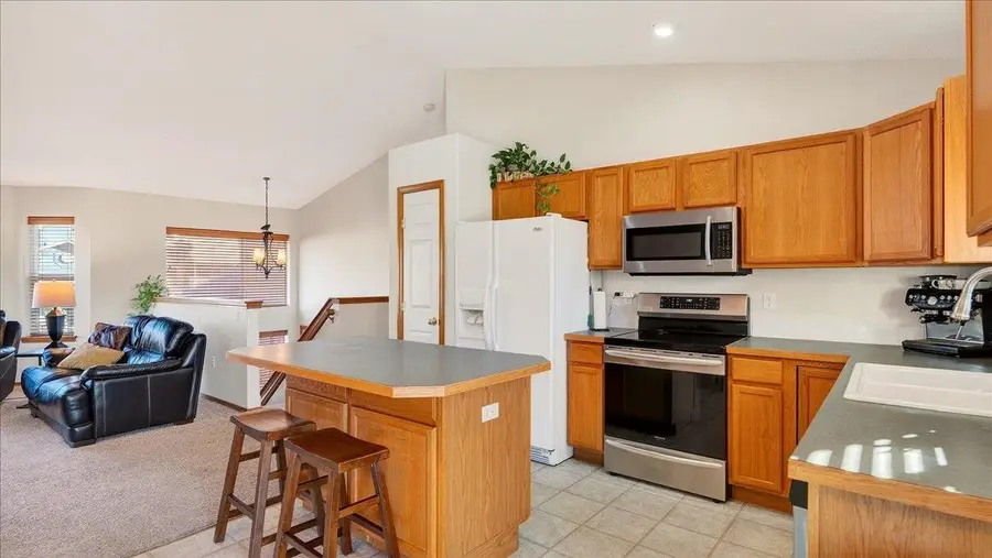 6825 N Oxford Dr, Spokane, WA 99208 - Image #3