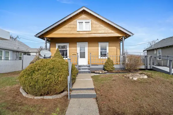 917 E Longfellow Ave, Spokane, WA 99208