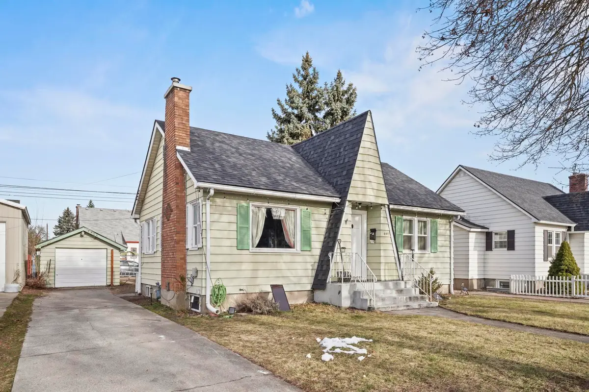 407 E Hoffman Ave, Spokane, WA 99207 - Image #1