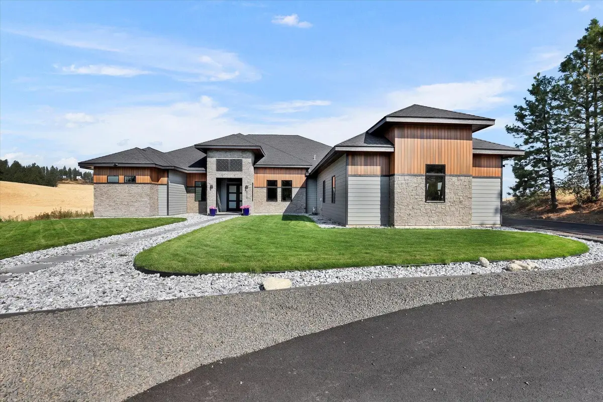 5110 W Hayden Ln, Spokane, WA 99208 - Image #1