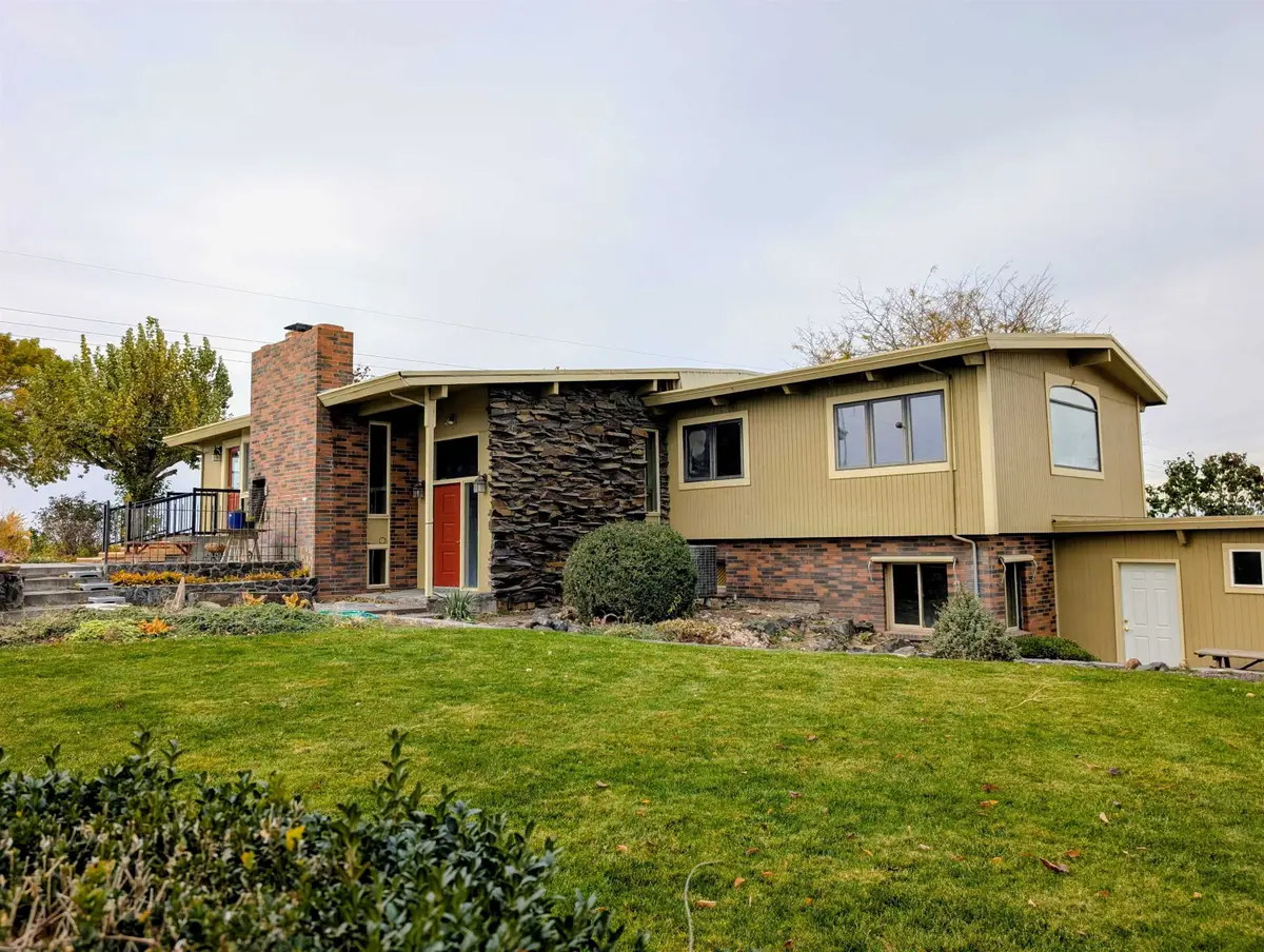 2175 W Mcmanamon Rd, Othello, WA 99344 - #1