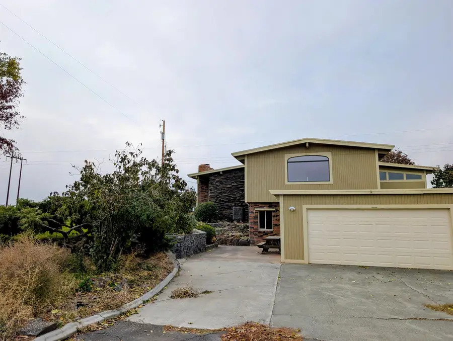 2175 W Mcmanamon Rd, Othello, WA 99344 - #3