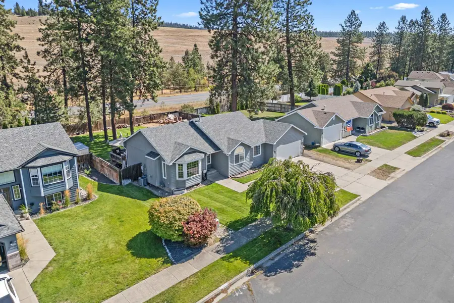 7706 N Old Fort Dr, Spokane, WA 99208 - Image #3
