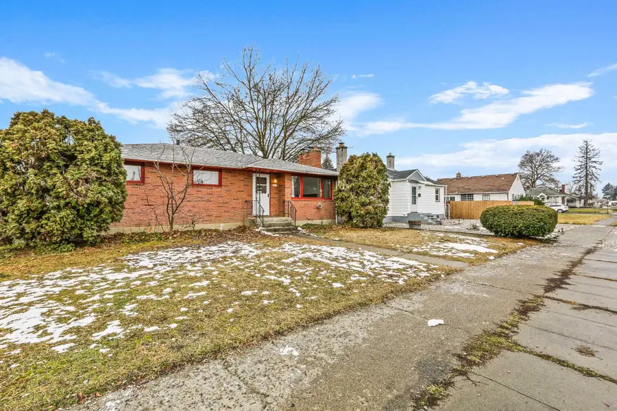 2518 E Columbia Ave, Spokane, WA 99208 - Image #2