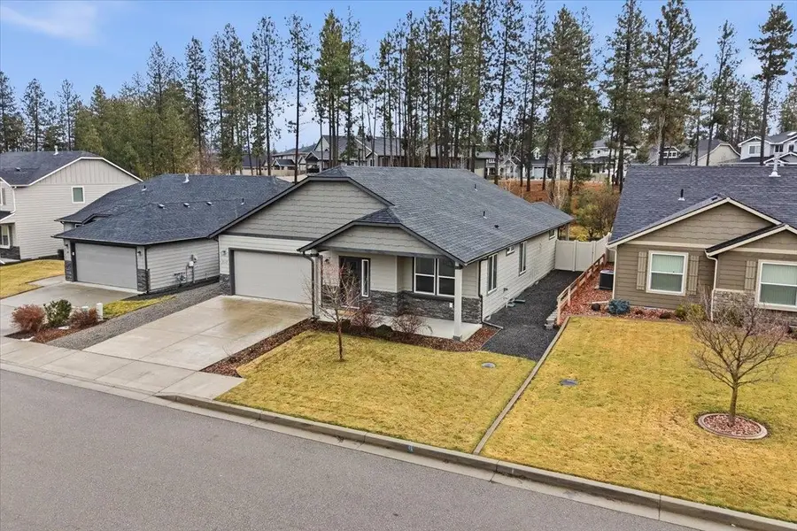 815 W Siena Peak Dr, Spokane, WA 99224 - Image #2