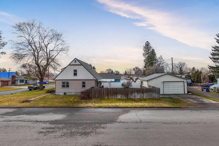 4227 N Atlantic Dr, Spokane, WA 99205 - Image #3