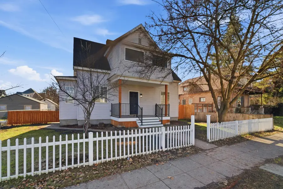 2125 W Sharp Ave, Spokane, WA 99201 - #2