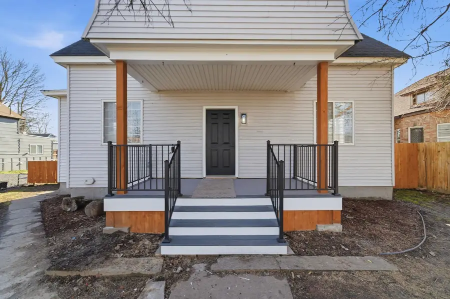 2125 W Sharp Ave, Spokane, WA 99201 - #3