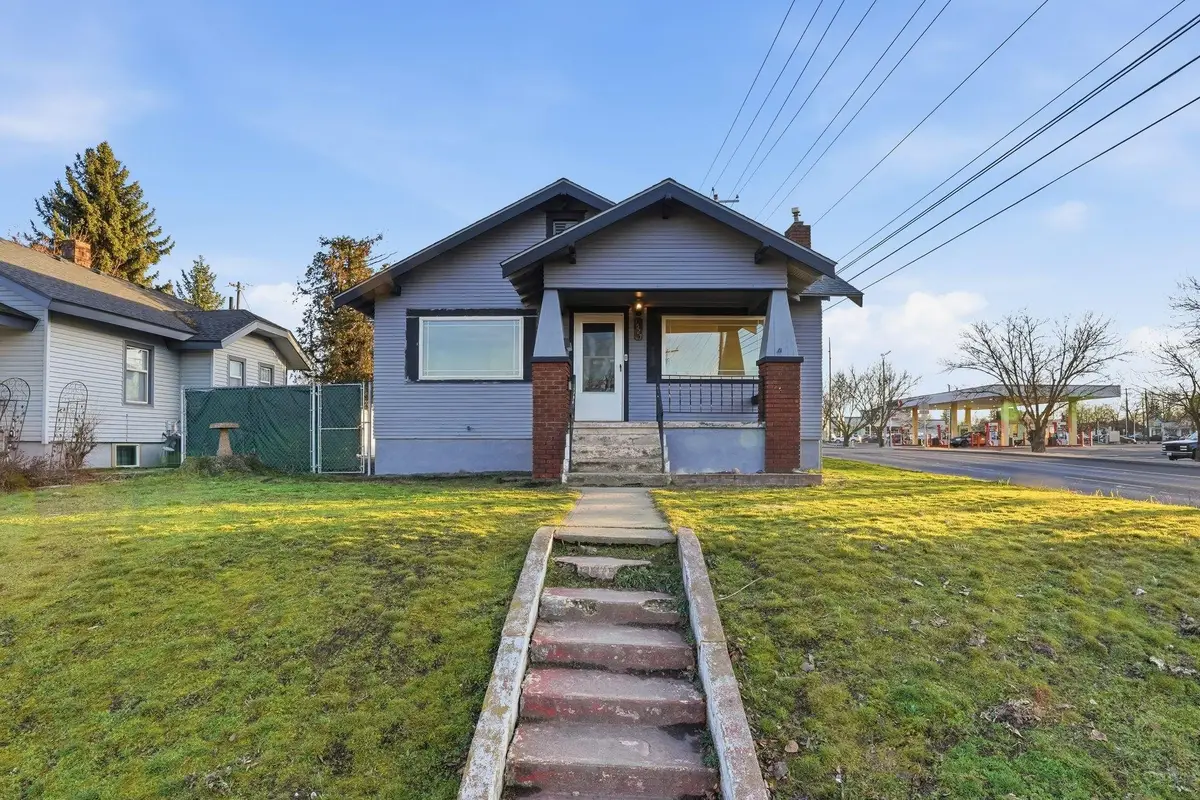 1527 W Jackson Ave, Spokane, WA 99205 - #1