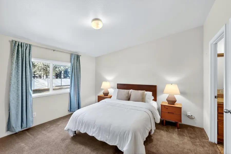 21018 N Myrtle St, Mead, WA 99021 - #3