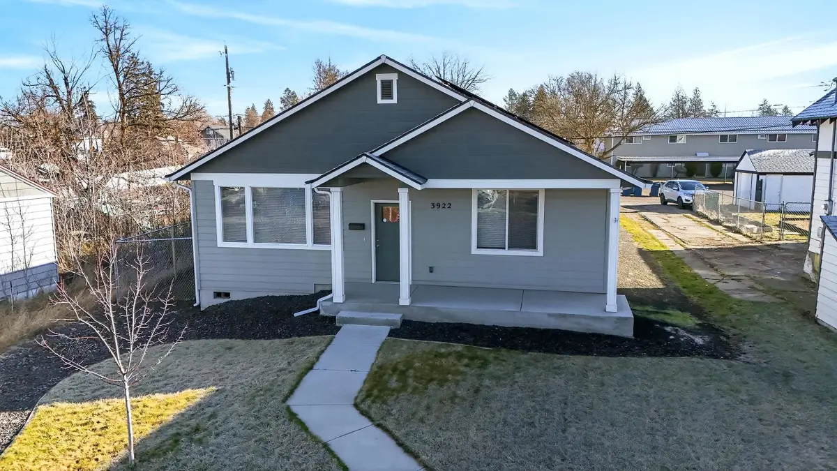 3922 N Maple St, Spokane, WA 99205 - #1