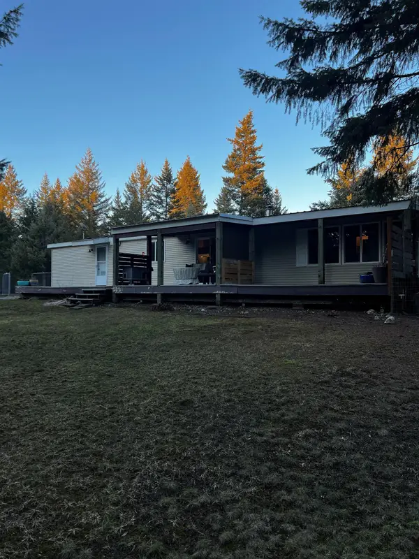 1615 Green Rd, Newport, WA 99156