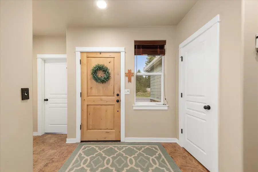 7002 E Columbia Dr, Spokane, WA 99217 - #3