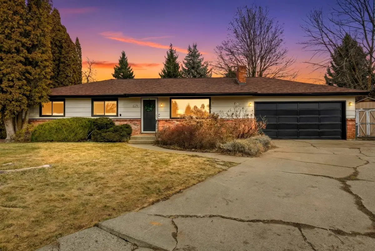 2215 E 58th Ct, Spokane, WA 99223 - #1