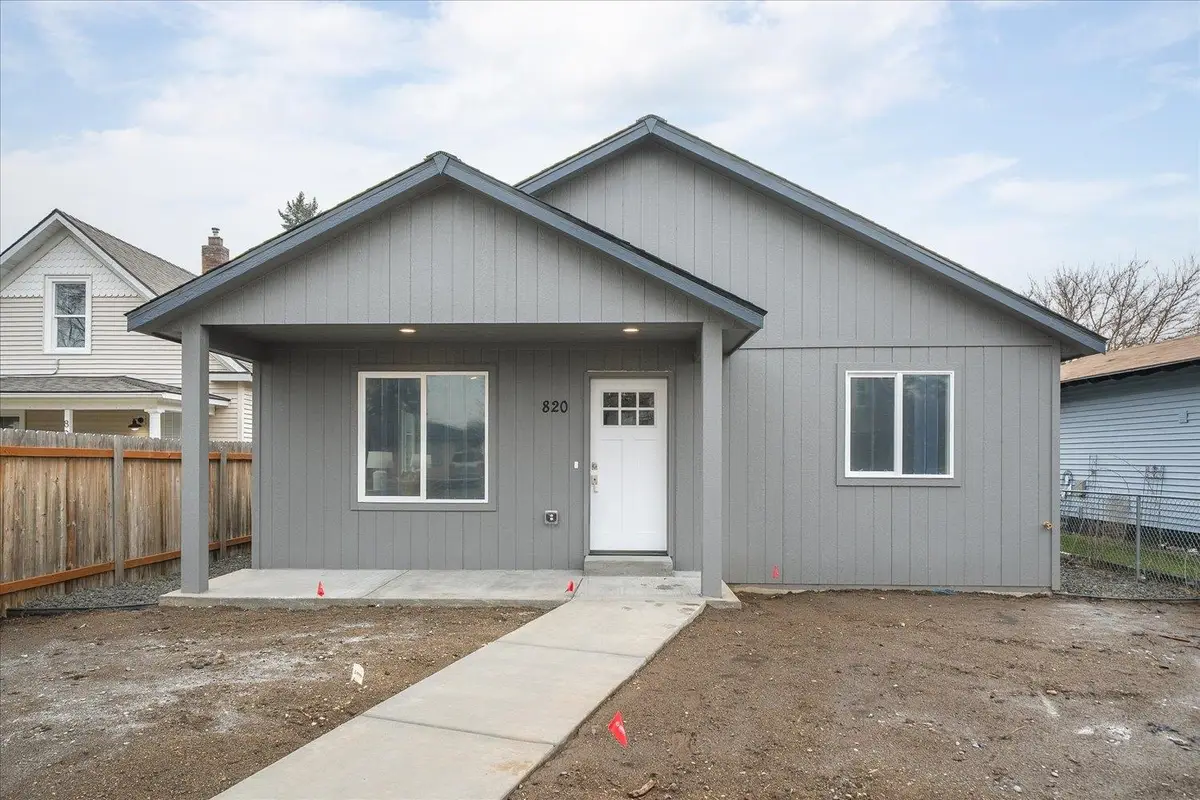 820 E Crown Ave, Spokane, WA 99207 - #1